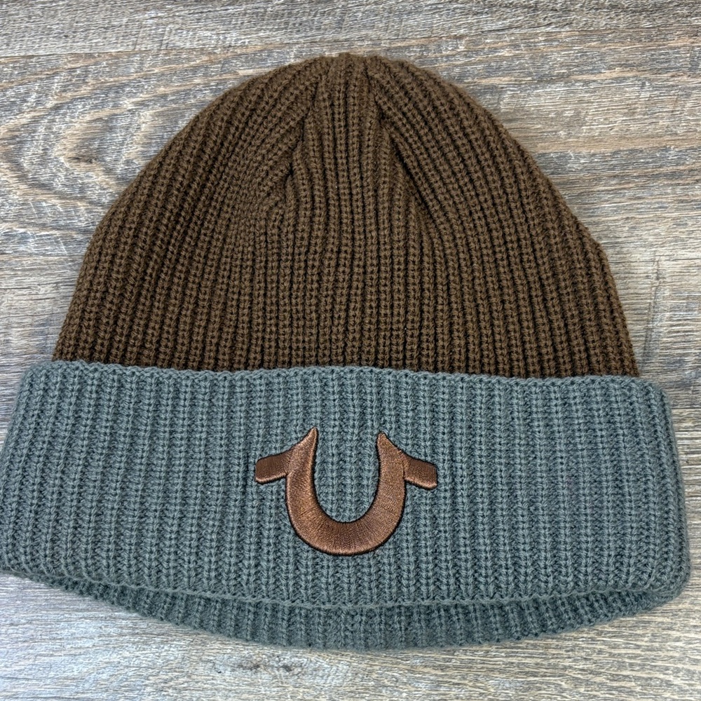 True Religion Sherpa Lined Knit Beanie Hat | Brown & Gray | Horseshoe Winter Cap